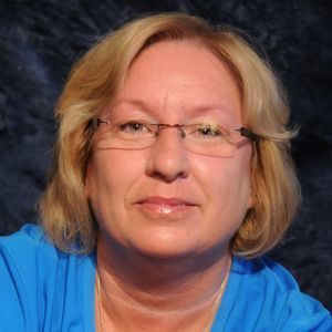 Meet your Posher, Cynthia